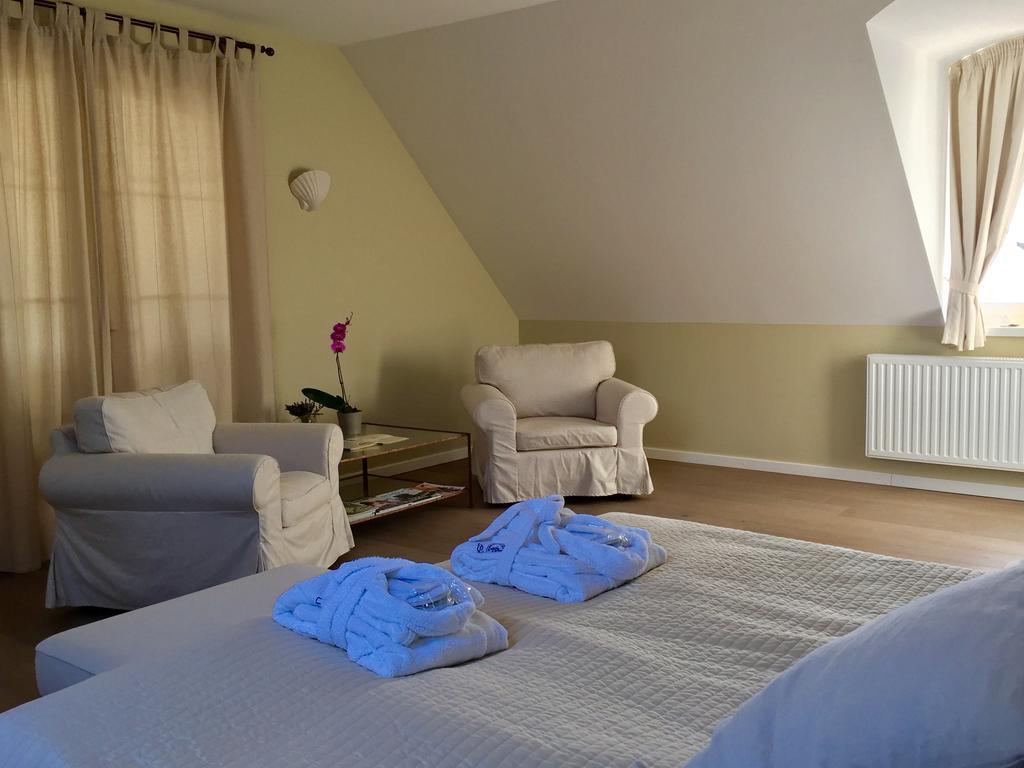 Liszkay Borkuria Hotel Monoszlo ภายนอก รูปภาพ