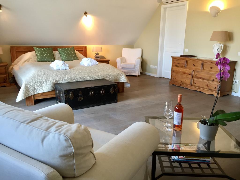 Liszkay Borkuria Hotel Monoszlo ภายนอก รูปภาพ